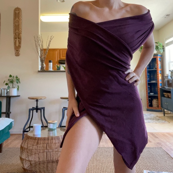 Wolford Dresses & Skirts - Wolford Marino scarf in dark orchid